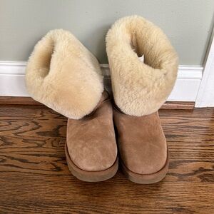 UGG tall boot - size 9 (good used condition)
